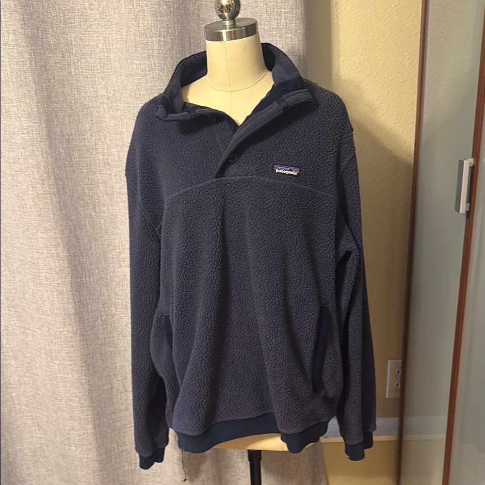 Patagonia Navy Fleece Pullover